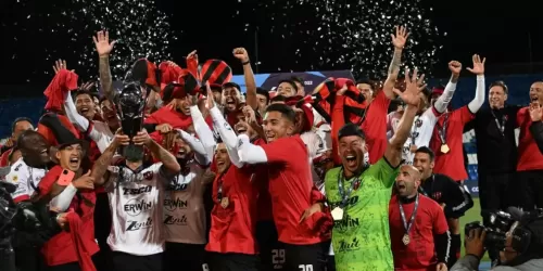 Oscar Lenzi, Patronato: "Ganar la Copa Argentina fue una aspirina para el dolor que generó el descenso"