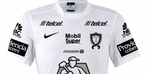 El Pachuca modifica el color de sus patrocinadores en homenaje al Chapecoense