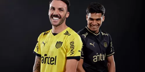 Pe&ntilde;arol present&oacute; su nueva camiseta suplente y alternativa de la temporada