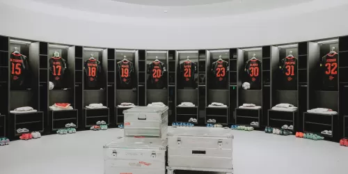 RB Salzburgo cort&oacute; con Nike para unirse a Puma