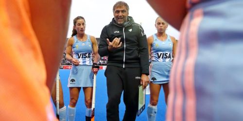 Carlos Retegui: "Esta semana me recibo de director t&eacute;cnico de f&uacute;tbol y no le cierro la puerta para el futuro"