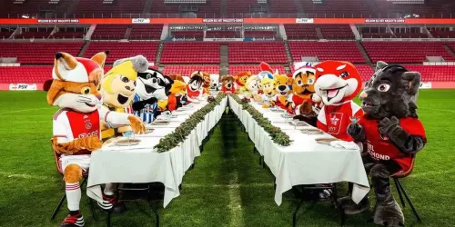 Reuniendo a las mascotas de la Eredivisie, el PSV organizó una cena navideña sin precedentes