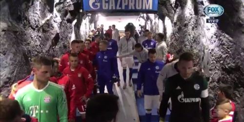 El curioso t&uacute;nel de salida que construy&oacute; el Schalke 04