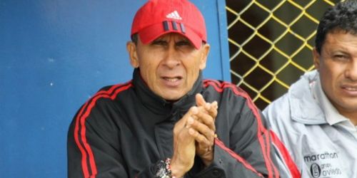 Perú: Echaron al técnico que se olvidó el reglamento