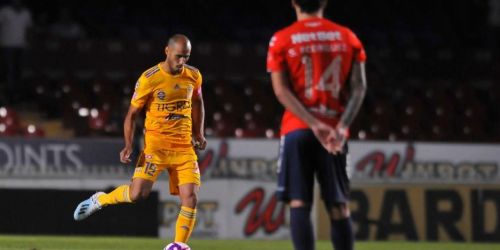 Poca solidaridad: Veracruz protestó en pleno partido y el rival le anotó tres goles