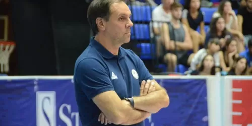 Javier Weber: "Dirigencialmente no se aprovech&oacute; la medalla de 1988 para que el voley argentino siga creciendo"