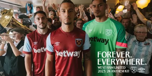 &iquest;Por qu&eacute; el West Ham present&oacute; su nueva camiseta con burbujas impresas?
