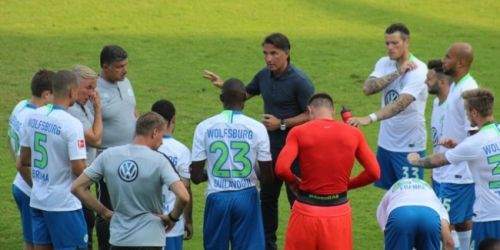 Bruno Labbadia, el entrenador del Wolfsburgo que populariz&oacute; los castigos y el c&oacute;digo de conducta para su equipo