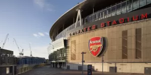 Arsenal renueva con Emirates hasta 2033, &iquest;de cu&aacute;nto es el acuerdo?