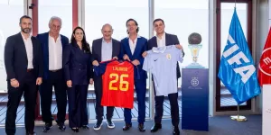 La AUF y la RFEF firmaron un acuerdo para potenciar el desarrollo del fútbol