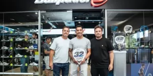 Carlos T&eacute;vez inaugur&oacute; una nueva academia de p&aacute;del en Buenos Aires
