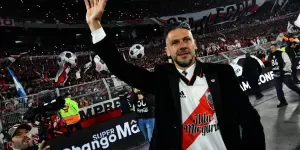 Con Demichelis, una revista inglesa nombró a los mejores entrenadores del mundo