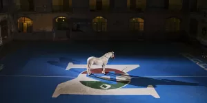 El nuevo escudo del Napoli por el centenario del club