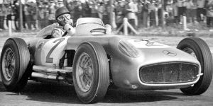 El homenaje de Mercedes-Benz a Fangio