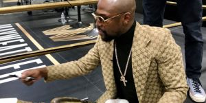 &iquest;C&oacute;mo hace Mayweather para seguir ganando millones a&uacute;n retirado?