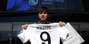 Furor en España por la camiseta de Mbappé: el Real Madrid anunció demoras en las entregas