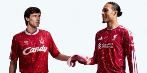 Liverpool y adidas lanzaron la equipaci&oacute;n para la temporada 2026/2027