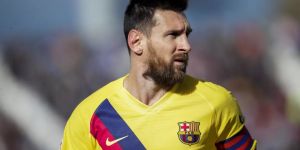 Se cumplen 700 partidos de Messi con el Barcelona ¿a cuántos está de Xavi?