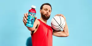Stephen Curry se alió con Michelle Obama para lanzar la bebida deportiva Plezi Hydration