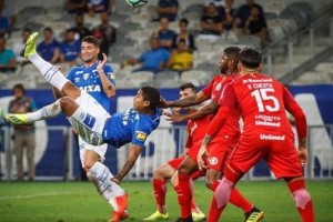 adidas vestir&aacute; al Inter de Porto Alegre y al Cruzeiro