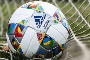 La Liga de Naciones que reemplaza a la Fecha FIFA present&oacute; su pelota oficial adidas