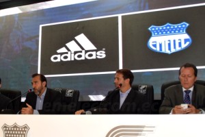 Se confirm&oacute; que adidas vestir&aacute; al Emelec por cinco a&ntilde;os