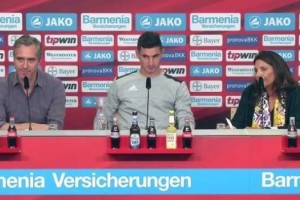 Alario y una ins&oacute;lita pregunta en conferencia de prensa