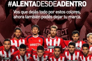 Los hinchas de Estudiantes pondr&aacute;n su mensaje en las camisetas junto a DirecTV