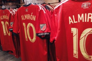 La camiseta de Almiron es la más vendida del Atlanta United