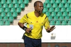 Hicham Tiazi, el &aacute;rbitro que suspendieron de por vida por cobrar cuatro penales pol&eacute;micos