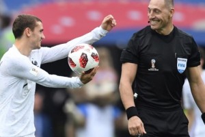 Con tres latinoamericanos en la lista estos son los árbitros que dejó la FIFA para la final del Mundial