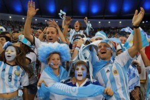 Ir a ver Argentina vs Per&uacute;, entre los partidos m&aacute;s caros del mundo