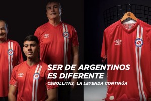 Argentinos Juniors presentó sus nuevas camisetas de la mano de Umbro