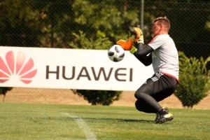 Armani rescindi&oacute; contrato con Nike y se sum&oacute; al equipo de Reusch para el 2018