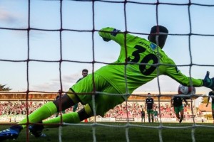 El arquero irland&eacute;s de 16 a&ntilde;os por el que el City pag&oacute; 400 mil euros