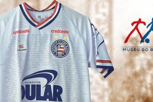 Bahía homenajeó a sus socios con una camiseta especial que lleva sus nombres