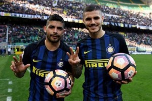 Con sus hattricks, Banega e Icardi igualaron un record de 1933