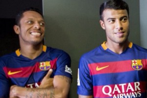 Los jugadores del Barcelona se tomaron las primeras fotos con la nueva camiseta