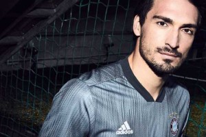 Bayern M&uacute;nich present&oacute; su tercera camiseta hecha con desechos pl&aacute;sticos del Oc&eacute;ano