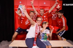 El imperdible &ldquo;photobomb&rdquo; de los jugadores del Bayern M&uacute;nich a sus hinchas