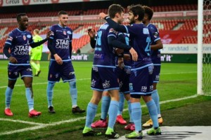 Con COVID-19 el f&uacute;tbol no frena pero se proh&iacute;ben los festejos de gol 