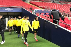 El curioso descuido que retrasó el vuelo del Borussia Dortmund cuando viajaba a enfrentar al Tottenham