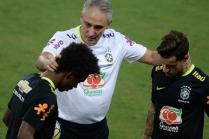 Tres clubes de la Premier financiar&aacute;n el regreso de sus jugadores brasile&ntilde;os