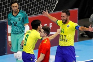 La publicidad que cambió de equipo en pleno torneo