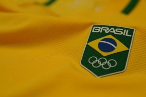 Brasil present&oacute; sus camisetas para ganar el oro en f&uacute;tbol en R&iacute;o 2016