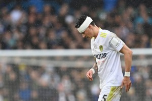 La Premier League busca instalar los cambios temporales