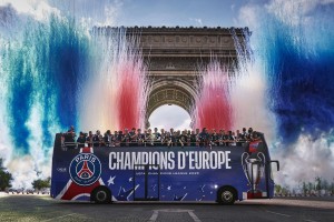 La camiseta edición especial que lanzó el PSG tras ganar la Champions