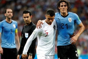 El curioso error en el uniforme de Edinson Cavani en el partido ante Portugal
