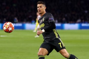 La UEFA eval&uacute;a aumentar el n&uacute;mero de partidos y modificar la Champions desde el 2024