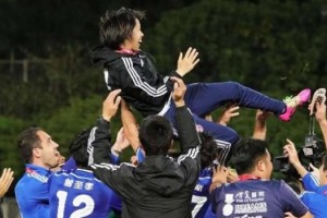 Por primera vez, un equipo de Primera Divisi&oacute;n sali&oacute; campe&oacute;n con una mujer como DT